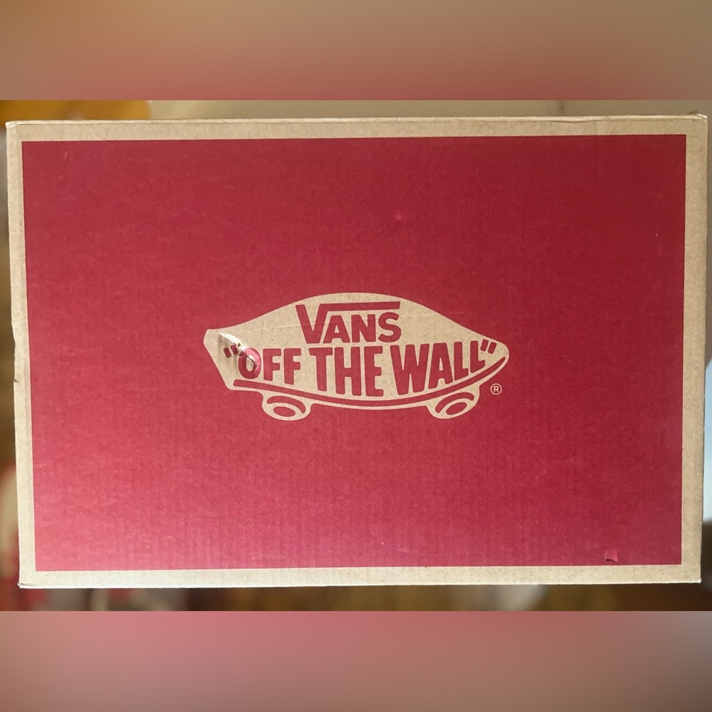 Vans White Suede Sneakers with Pink Soles - Picture 6 of 7